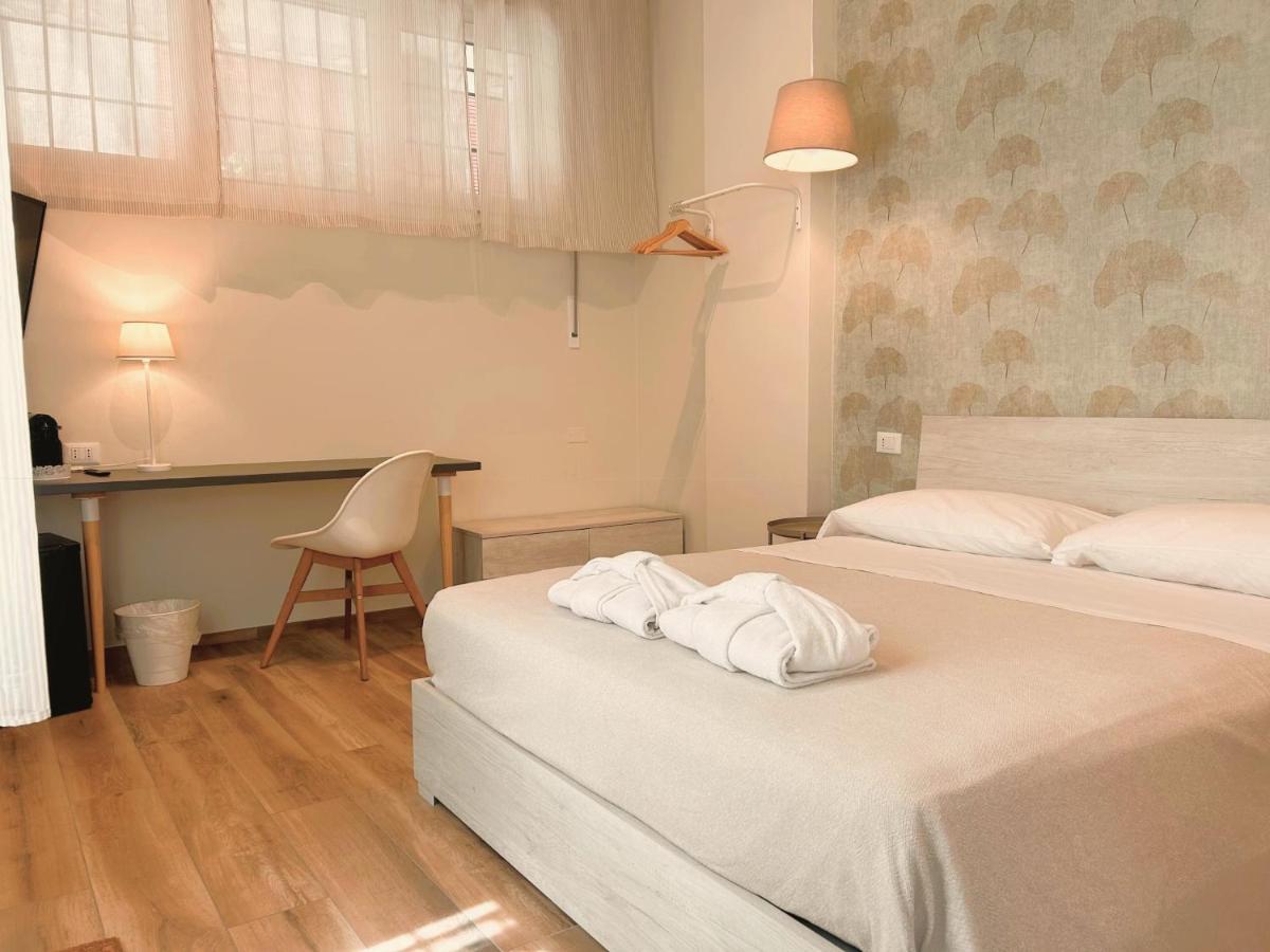 Bed In Bo San Carlo Hotel Bologna Bagian luar foto